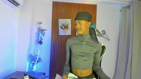 Snapshot of ikaro_blue chatting on 7, 7, 2026 ikaro_blue online show from 7, 7, 2026