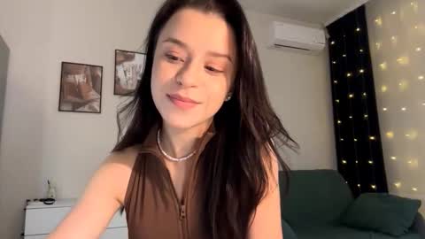 Snapshot of ilianadriedric chatting on 21, 12, 2025 Katie online show from 21, 12, 2025