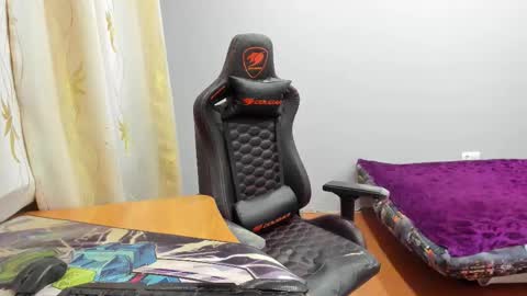 iliaskris online show from 18, 12, 2025