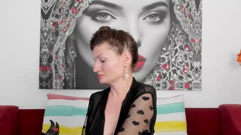 Snapshot of illegalbeauty87 chatting on 4, 11, 2025 Ingrid or more easier...Miss GoDDess Mistress online show from 4, 11, 2025