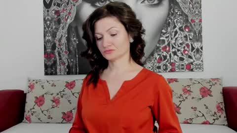 Snapshot of illegalbeauty87 chatting on 15, 12, 2025 Ingrid or more easier...Miss GoDDess Mistress online show from 15, 12, 2025