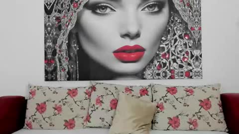 Snapshot of illegalbeauty87 chatting on 18, 12, 2025 Ingrid or more easier...Miss GoDDess Mistress online show from 18, 12, 2025