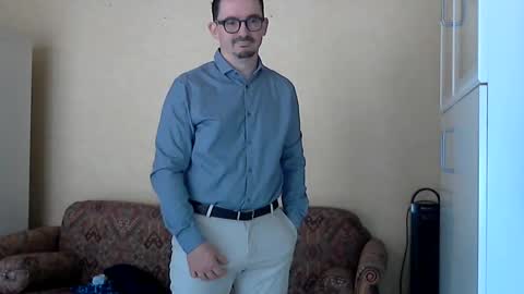 ilovecuteguy79 online show from 4, 6, 2026