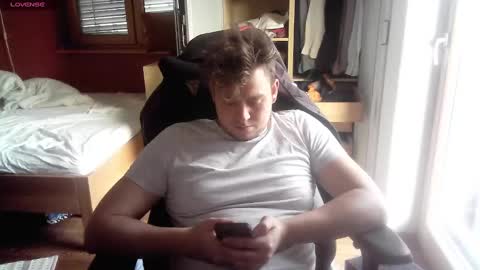 iloveyoutoo2000 online show from 2, 2, 2025