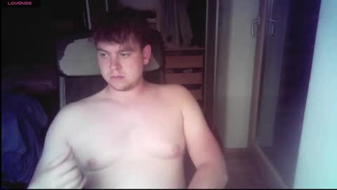 iloveyoutoo2000 online show from 10, 9, 2025