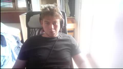 iloveyoutoo2000 online show from 12, 9, 2025