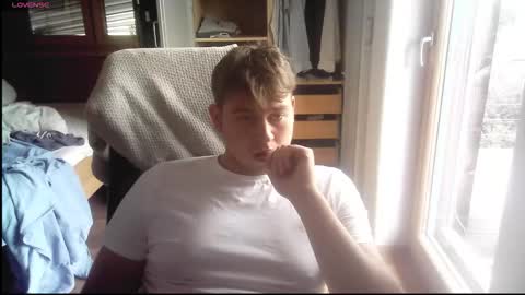 iloveyoutoo2000 online show from 7, 10, 2025