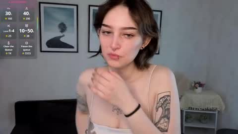 Snapshot of iluminadangoun chatting on 4, 5, 2026 Hello everyone Im Lily online show from 4, 5, 2026