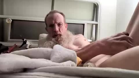 iluvnaughtypartygirls online show from 17, 4, 2026