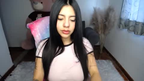 Snapshot of im_alyn chatting on 25, 11, 2025 Alyn online show from 25, 11, 2025