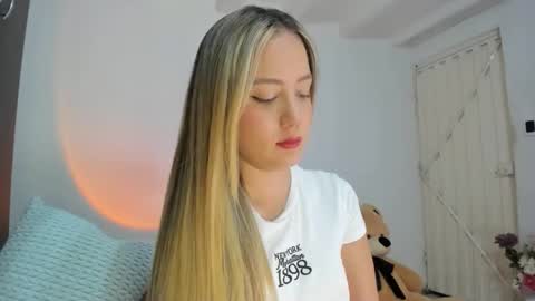 Snapshot of im_caro chatting on 23, 5, 2026 Caro online show from 23, 5, 2026