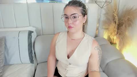 Snapshot of im_dalhia chatting on 19, 2, 2026 DAHLIA online show from 19, 2, 2026