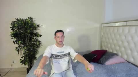 IM EMILIANOLUX online show from 16, 10, 2025