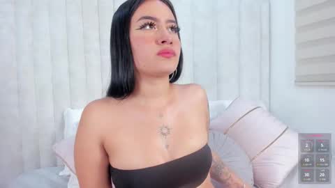 Snapshot of im_giselle_ chatting on 30, 10, 2025 Giselle online show from 30, 10, 2025