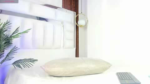 Snapshot of im_tyra chatting on 27, 11, 2025 im_tyra online show from 27, 11, 2025