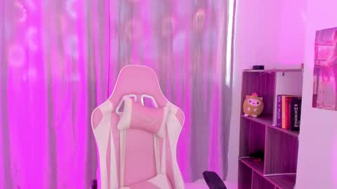 Snapshot of imbabedani chatting on 2, 12, 2025 Danibabe online show from 2, 12, 2025