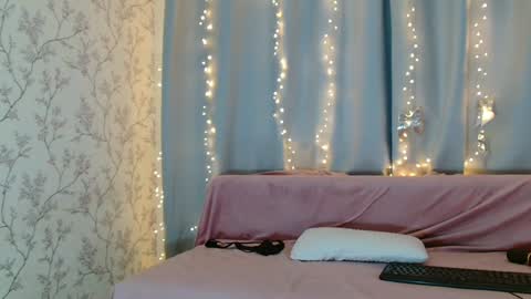 Snapshot of imcarrieberry chatting on 5, 2, 2025 Carrie online show from 5, 2, 2025