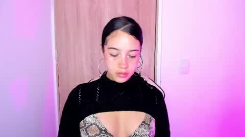 Snapshot of imcharlot_ chatting on 18, 7, 2026 charlot online show from 18, 7, 2026