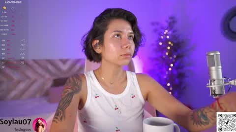 Snapshot of imjess_ chatting on 23, 10, 2025 imjess_ online show from 23, 10, 2025