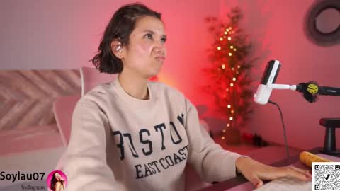 Snapshot of imjess_ chatting on 19, 11, 2025 imjess_ online show from 19, 11, 2025