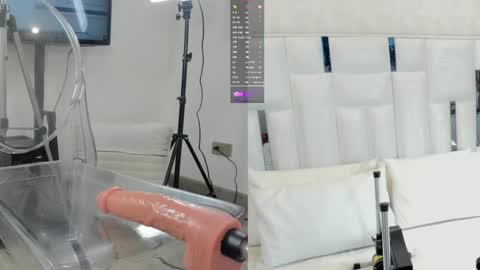 Snapshot of imkrystall chatting on 12, 11, 2025 Krystall online show from 12, 11, 2025