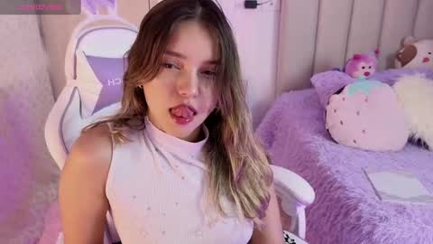 Snapshot of imlarisamaia chatting on 8, 9, 2025 Larisa online show from 8, 9, 2025