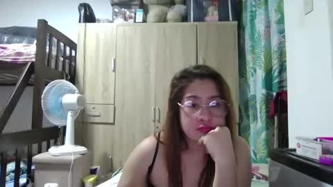 Snapshot of immaculate02 chatting on 19, 2, 2025 Immaculate02 online show from 19, 2, 2025