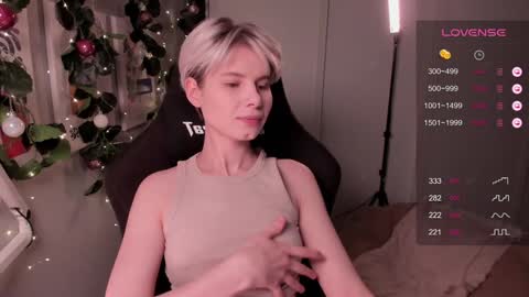 Snapshot of imnotmia chatting on 19, 12, 2024 Mia online show from 19, 12, 2024