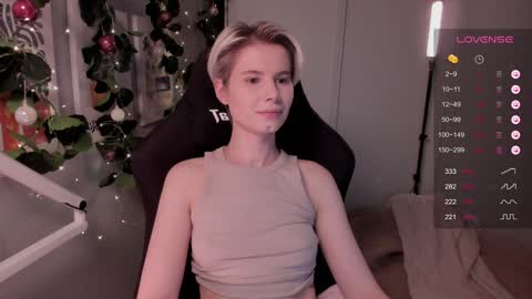 Snapshot of imnotmia chatting on 23, 12, 2024 Mia online show from 23, 12, 2024