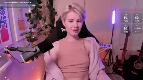 Snapshot of imnotmia chatting on 23, 2, 2025 Mia online show from 23, 2, 2025