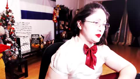 Snapshot of imperatrizasado chatting on 8, 12, 2024 Empress online show from 8, 12, 2024