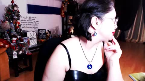 Snapshot of imperatrizasado chatting on 13, 12, 2024 Empress online show from 13, 12, 2024