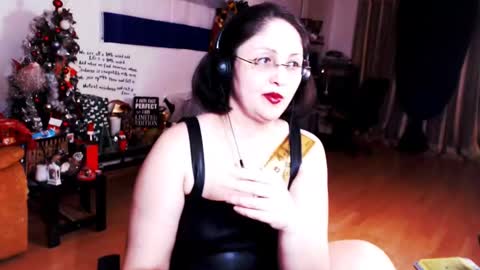 Snapshot of imperatrizasado chatting on 6, 2, 2025 Empress online show from 6, 2, 2025