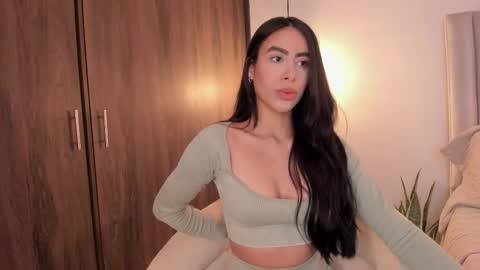 Snapshot of imsaraah chatting on 23, 10, 2025 sarah online show from 23, 10, 2025