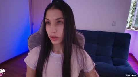 Snapshot of imtaylor__ chatting on 14, 10, 2025 TAYLOR online show from 14, 10, 2025