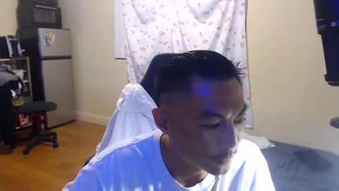Snapshot of imtooolegit chatting on 9, 6, 2026 pYDeYLoC online show from 9, 6, 2026