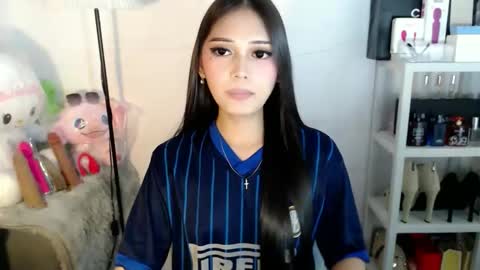 Snapshot of imyourlegalbaby chatting on 13, 4, 2026 Aki online show from 13, 4, 2026