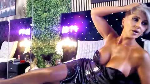 Snapshot of inanna_ishtar1 chatting on 24, 9, 2025 inanna_ishtar1 online show from 24, 9, 2025