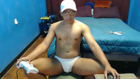 Snapshot of incrediballz chatting on 15, 10, 2025 incrediballz online show from 15, 10, 2025