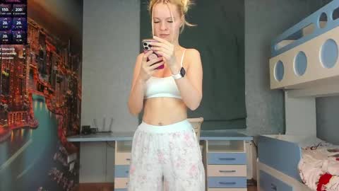 Snapshot of incredible__shell_ chatting on 3, 5, 2026 Masha online show from 3, 5, 2026