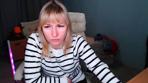 incredible_ariela online show from 18, 1, 2025
