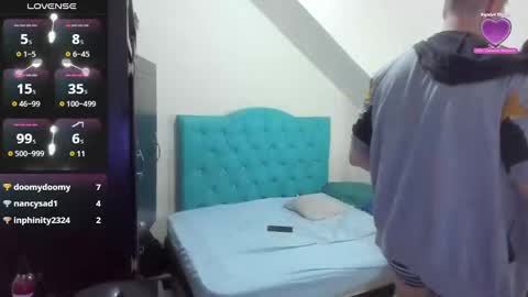 incubus_couple1 online show from 5, 12, 2024