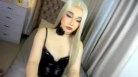 Snapshot of indestructabletrixie chatting on 27, 12, 2024 indestructabletrixie online show from 27, 12, 2024