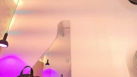 Snapshot of indi_catalina chatting on 27, 9, 2025 Indi Catalina online show from 27, 9, 2025