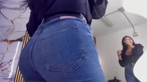 Snapshot of indi_catalina chatting on 21, 4, 2026 Indi Catalina online show from 21, 4, 2026