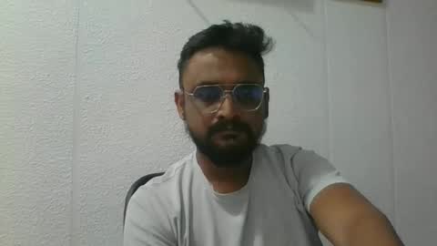 Snapshot of indian1433 chatting on 3, 12, 2025 indian1433 online show from 3, 12, 2025