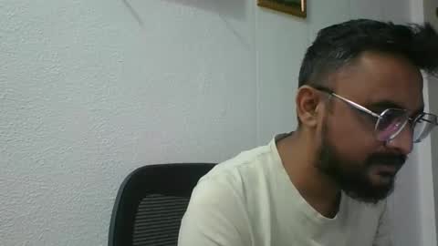 Snapshot of indian1433 chatting on 4, 12, 2025 indian1433 online show from 4, 12, 2025