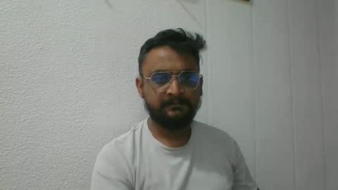 Snapshot of indian1433 chatting on 5, 12, 2025 indian1433 online show from 5, 12, 2025