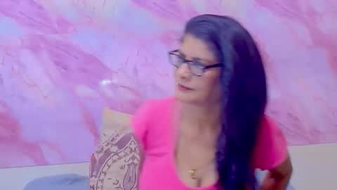 Snapshot of indianallure chatting on 1, 11, 2025 Femiez online show from 1, 11, 2025