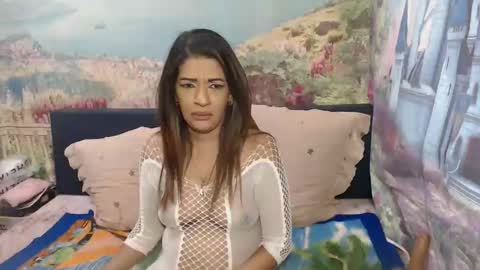 Snapshot of indianaqua23 chatting on 17, 10, 2025 Alisha online show from 17, 10, 2025